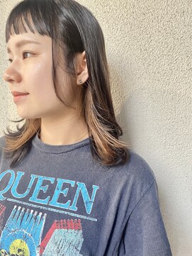 モスト(MocT) インナーカラー×黒髪オン眉