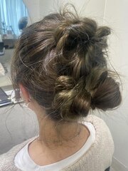 簡単アレンジヘア×オリーブカラー