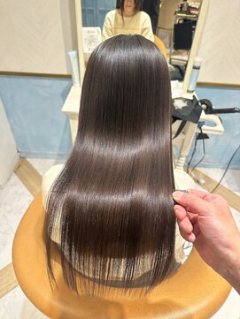 ロンドルーチェ 心斎橋(Lond luce) ダークアッシュ/ミディアムレイヤーカット［髪質改善/縮毛矯正］