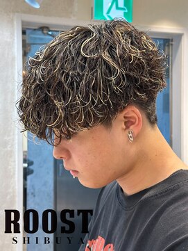 ルースト 渋谷店(ROOST) マッシュ×波巻きパーマ×金メッシュ