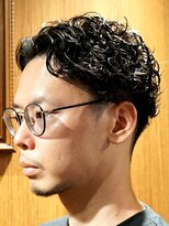 ダウバーバーショップ 表参道(DAU BARBER SHOP)&nbsp;センター分けバーマ　理容室　バーバー　刈り上げパーマ