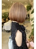 《e's イーズ鎌倉》ころんとした丸みの可愛いマロンベージュボブ