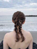 サリーワンフォーワン(Sally 141)&nbsp;ツイン編み下ろしポニー