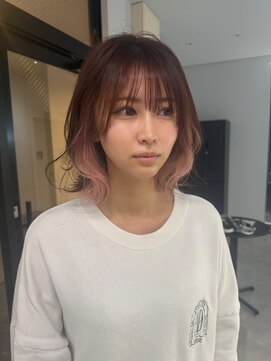 ナンバー 竪町(number+) 大人可愛いくびれボブインナーカラーホワイトピンク肩ライン