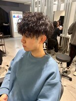 キング 楠葉店(K!ng)&nbsp;波巻きツイストスパイラルパーマ/フェザーパーマ/眉毛/メンズ