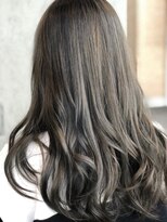 ヘアーデザイン ディードット ウル(D. ulu)&nbsp;グレージュ×ハイライト＝外国人風カラー／ハイライト