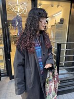 アンダーカレント(undercurrent)&nbsp;ブリーチなしデザインカラー裾カラーレイヤースタイル癖毛