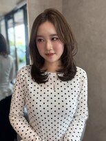 リエンス(RIENS)&nbsp;【RIENS】レイヤー×馬越麗奈『小顔レイヤー』