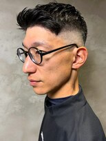 ディスイズバーバーサード(THIS IS BARBER 3rd)&nbsp;ツーブロック カールパーマ センターパート メンズパーマ パーマ