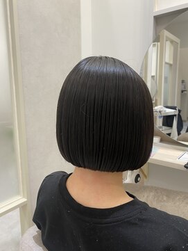 アストレアバイイーリス(ASTRAEA by Iris) 艶髪ショートボブ