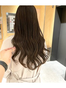 アトレ(attrait) *ブリーチなしグレージュ 透明感 ロングヘア 大阪美容室 天王寺