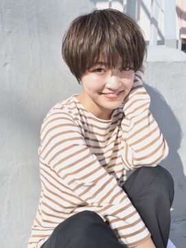 ハウスアンドヘアーワークス(House&Hair works) 前髪あり大人小顔ショート30代40代50代 藤沢