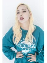 プライズ 表参道原宿店(prize)&nbsp;レイヤー×ハイトーンブロンドベージュ韓国ヘアくびれ原宿駅