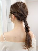 お呼ばれヘアポニーテール編みおろしシニヨンポニーテール