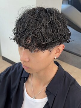 ヒビヲ(HIBIO) 波巻きパーマメンズパーマツイストスパイラルパーマ横浜西口30代