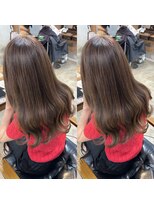 シー.(SHE.)&nbsp;ハイライトベージュ×ロングスタイル