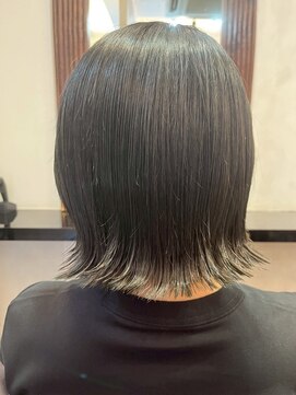 OHI 赤羽店 外ハネボブ★ホワイトグレージュ/裾カラー/イルミナカラー赤羽