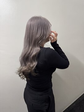 バド(Bud) ホワイトシルバーベージュ