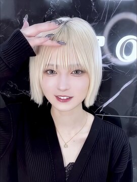ラピス 渋谷本店(Lapis) ホワイトブロンド/ボブカット/切りっぱなし/タッセルボブ
