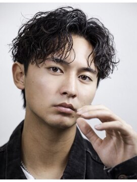 ゴールドシブヤ(GOALD SHIBUYA) 男髪センターパート