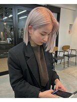 シーカ ニカイ(siika NIKAI) ホワイトブロンド ボブ