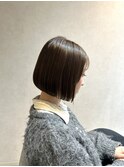 オリーブベージュ艶感ミニボブ内巻き梅雨対策うねり防止