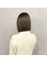 フランチェスカドットボブ(francesca.bob)&nbsp;切りっぱなしボブ×オリーブベージュ【渡辺俊弥】