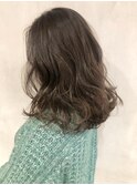 カーキグレージュ_セミウェットウェーブオリーブカラー_ba266731