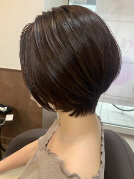 ベイス アワジ(BASE) 大人女性ボブ