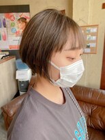 ノイ(neu)&nbsp;20代30代似合わせカットショートアースカラーグレージュ