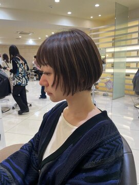 マージュ ギンザ(marju GINZA) ナチュラルミルクティーハイライトにショートボブ