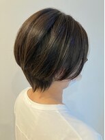 スタジオ アルファプラス 日暮里店(studio α+)&nbsp;ステップボーンカットカットボブショートハイライト白髪ぼかし