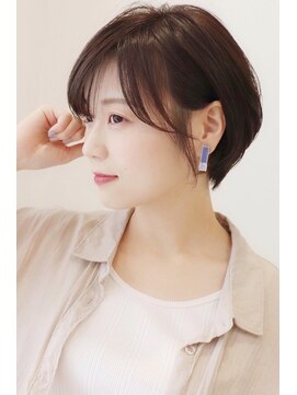 アイ(I.) 【 Ｉ. 】30代からの襟足すっきり前下がりショートボブ　川口
