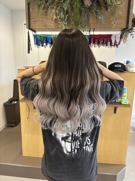 チオ(Chio) 【石坂遥香】グレー×シルバー エクステ