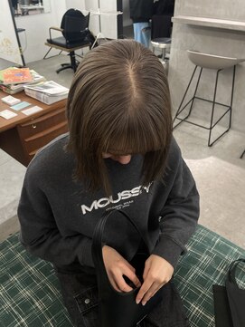 エルメ クラマエ(Elme) ブリーチありグレージュカラー◎