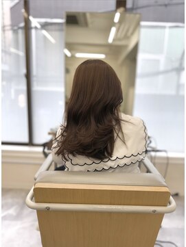 アチェロ(Acero.) ふんわり韓国風ベージュカラー