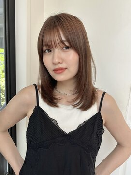 ローネス(LONESS) ミディアムレイヤー　レイヤーカット  透明感カラー