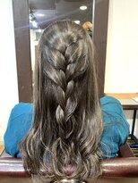 お～るうぇいず(always)&nbsp;くっきりハイライトグレージュカラー編み込みアレンジ20代30代