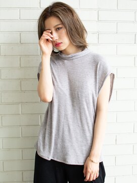 ノイン(noine) 洋服をお洒落に着こなして、アクセサリーをつけて、髪を染めて、