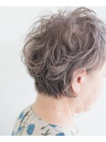 サロン マーニ(salon m ni)&nbsp;円錐パーマ×オシャレ染めの白髪染め