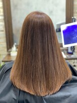 ハサミバイアトリエナガノ 千葉(8sami by atelier nagano)&nbsp;ショートボブ/センターパート/ツヤ髪/グラデーション/イヤリング