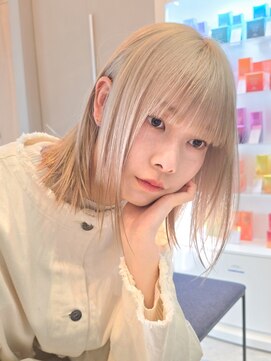 バイエイト(X８) 【外国人風透明感カラー】ホワイトベージュ　『小川』