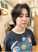 ジェンダーレスセンターパートショートウルフハイライトカラー