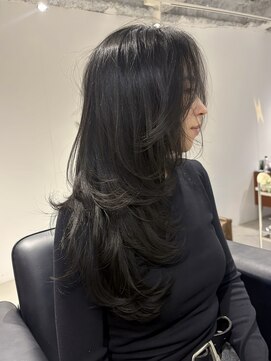 ケアストレート／レイヤーカット/ケラチントリートメント