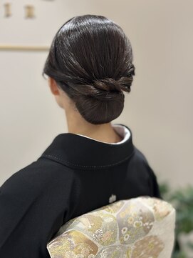 アンベリールフルー(EMBELLIR fleur) 留袖ヘアセット/大人かわいい上品なシンプルシニヨン