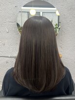 ノット(KNOTT)&nbsp;レイヤーカットオリーブベージュ