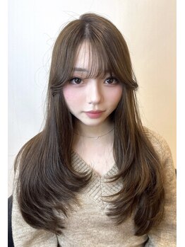 ルーム(Room)の写真/女性は顔周りのカットが一番大事！流行りのレイヤーカットで韓国風～小顔魅せなど、細部までこだわり可愛く