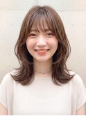 夏カラー◎透明感明るめシルバーグレージュくびれヘアー大人美人