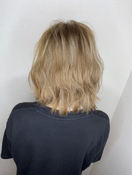 フロート 小阪店(float) ハニーイエロー_耳かけ,毛先パーマ,イメチェン