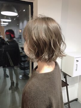 ナンバーフォーナチュラル(NO4 natural) ミルクティーベージュ